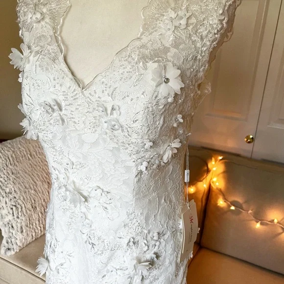 NWT Mingdas Wedding dress White flowers size 4-6 NEW! GORGEOUS!! - Picture 6 of 12